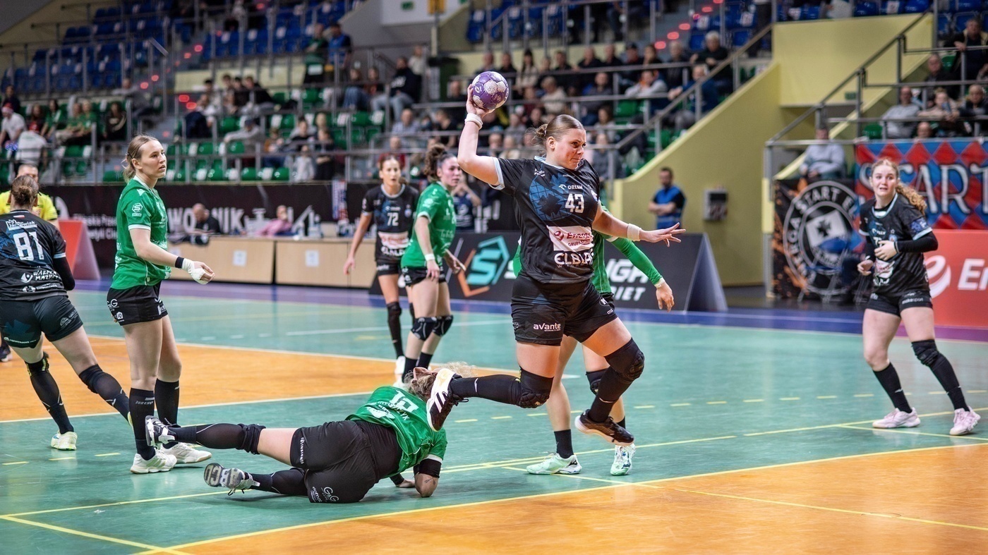 Elbląg, Start odrobił zaległości