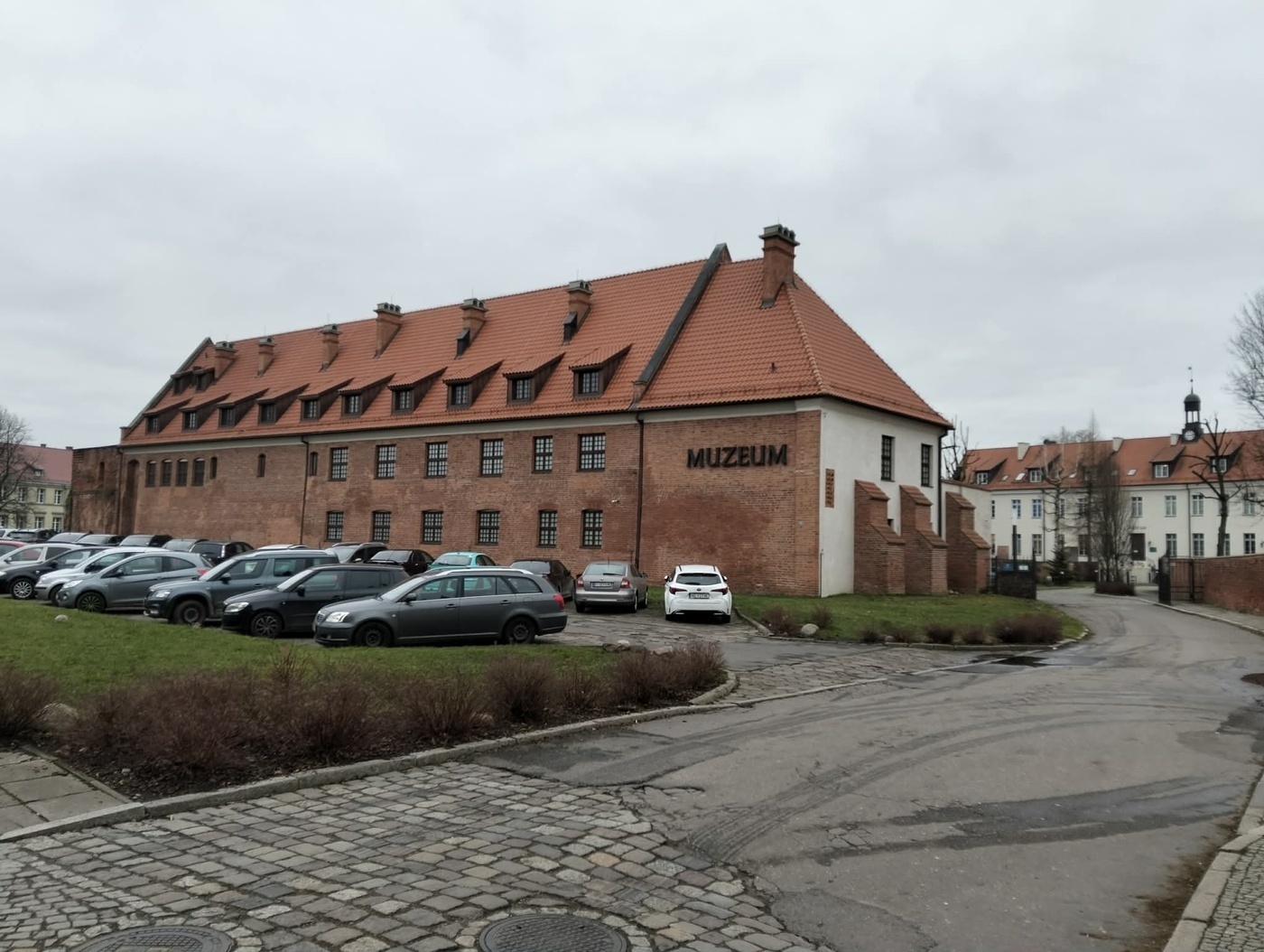 Elbląg, W pozostałościach po zamku mieści się dziś Muzeum Archeologiczno - Historyczne