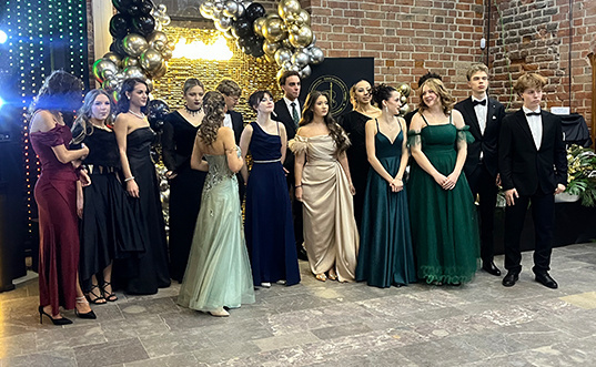 Elbląg, Chwilo trwaj... Studniówka ZPSM