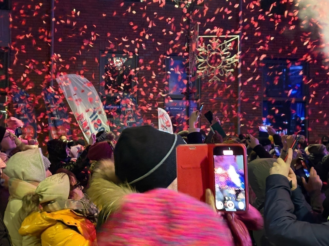 Elbląg, Światełko do Nieba było pokazem cichej pirotechniki Elbląg, Światełko do Nieba było pokazem cichej pirotechniki