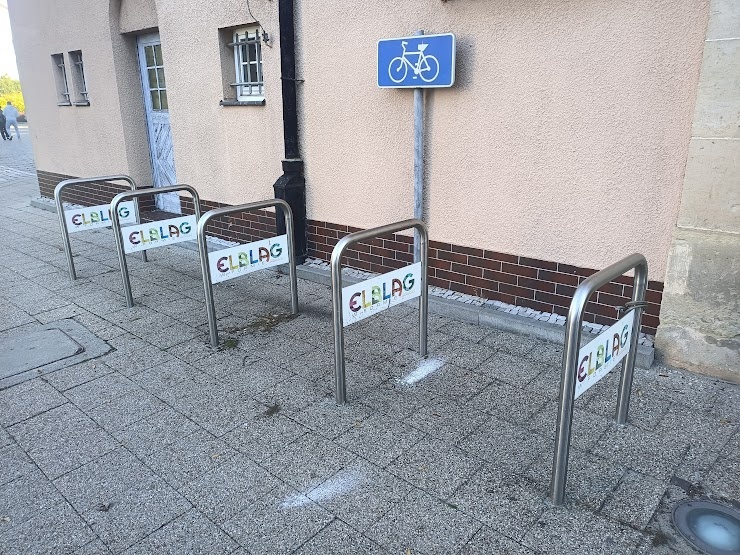 Elbląg, Stojaki i podpórki rowerowe - zachęcamy do głosowania Elbląg, Stojaki i podpórki rowerowe - zachęcamy do głosowania