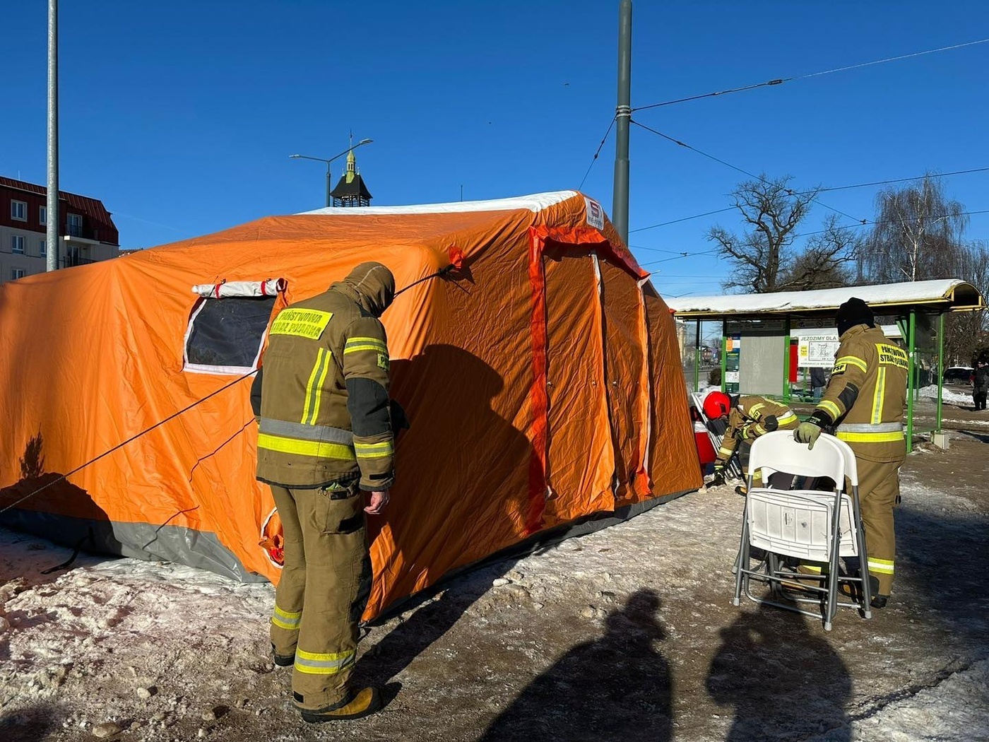 Elbląg, Na Placu Słowiańskim stanął namiot, w którym można się ogrzać