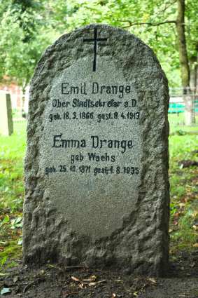 Elbląg, Nagrobek pradziadków Angeli Merkel Elbląg, Nagrobek pradziadków Angeli Merkel