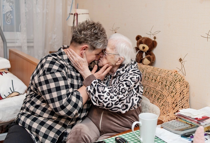 Elbląg, Pani Jadwiga z hospicyjną pielęgniarką panią Beatą, Elbląg, Pani Jadwiga z hospicyjną pielęgniarką panią Beatą,