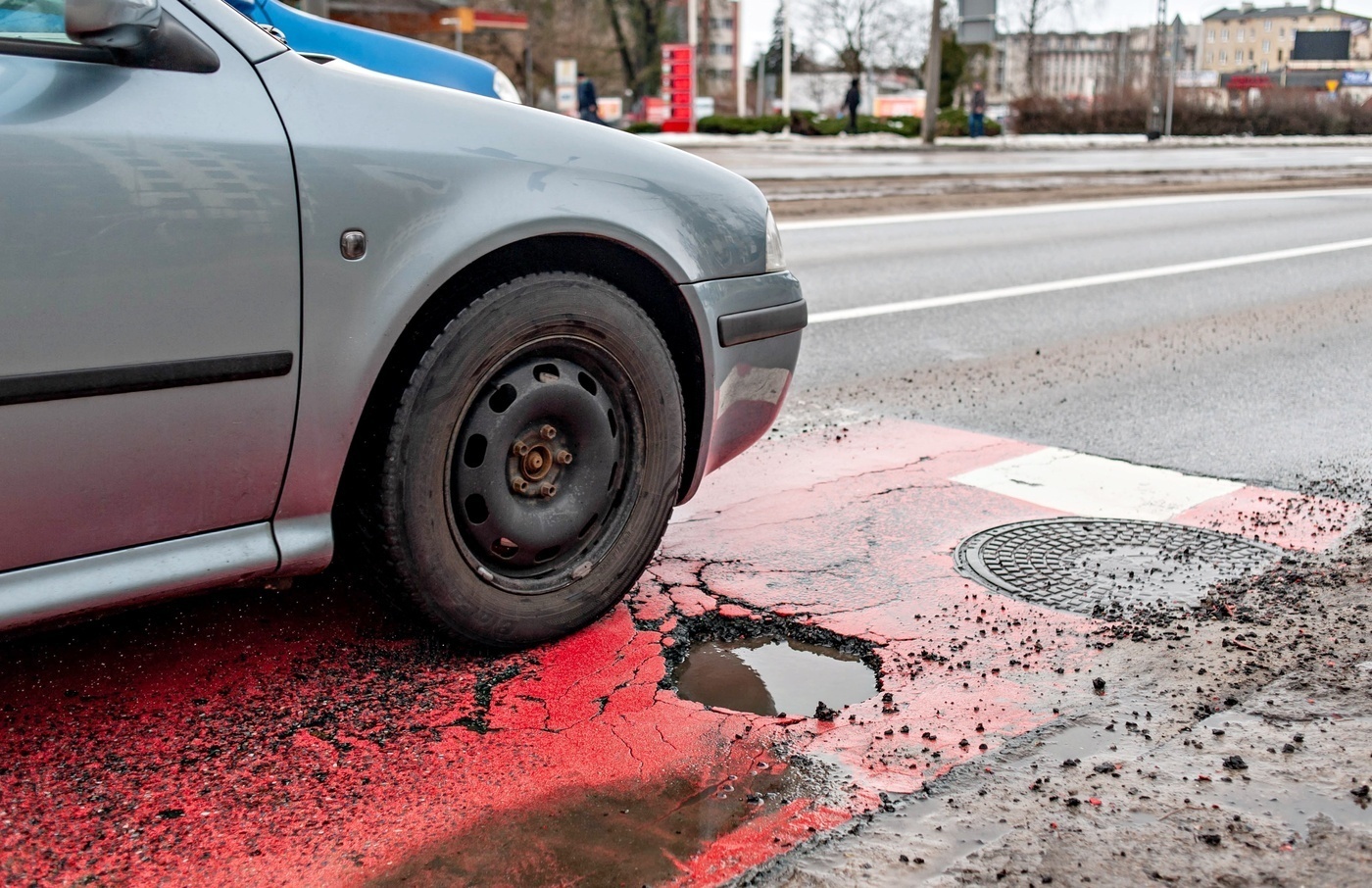 Elbląg, Łatanie dziur po zimie. Szybka reakcja czy prowizorka