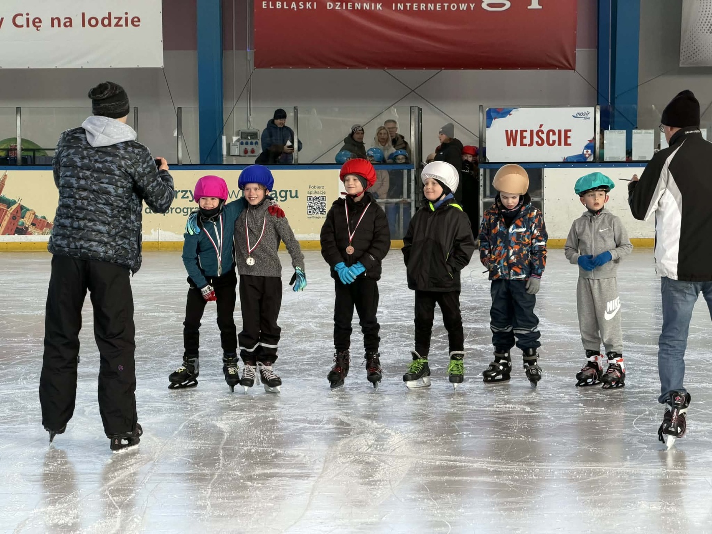 Elbląg, 170 dzieci w zawodach łyżwiarskich