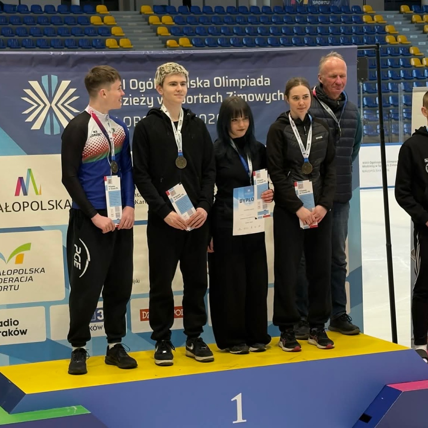 Elbląg, Złota sztafeta Orła i ich trener