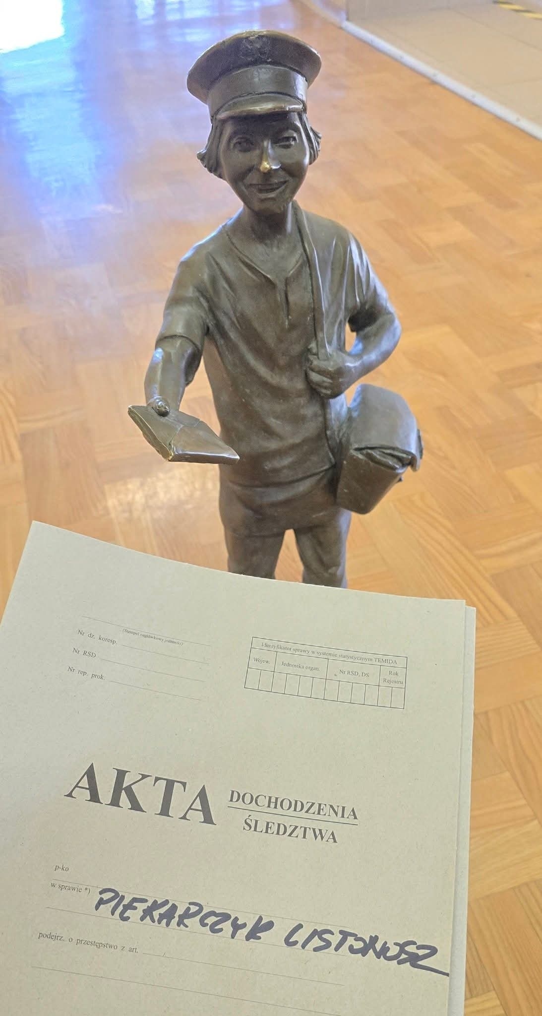 Elbląg, Piekarczyk-listonosz ponownie odzyskany (aktualizacja)