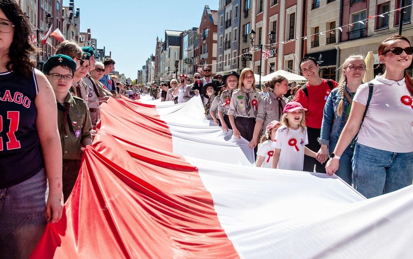 Elbląg, Biało-czerwony marsz przeszedł przez Stare Miasto