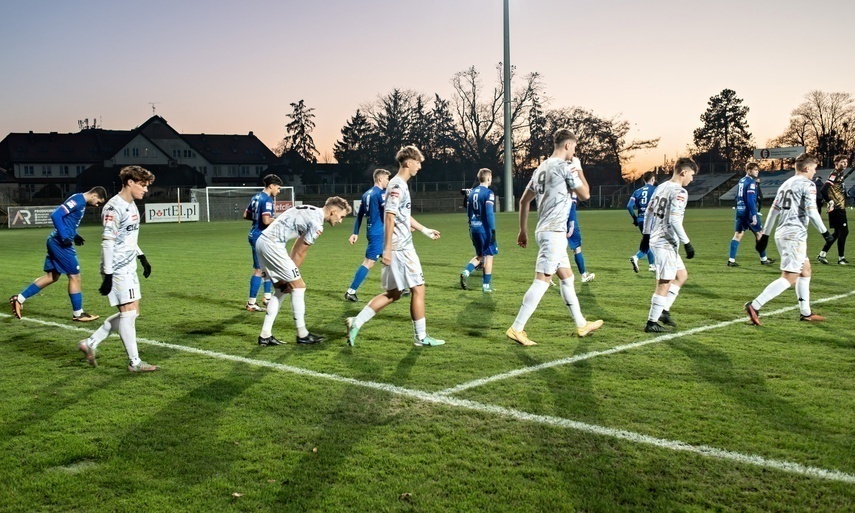 Elbląg, Czas na podgrzewaną murawę przy Agrykoli