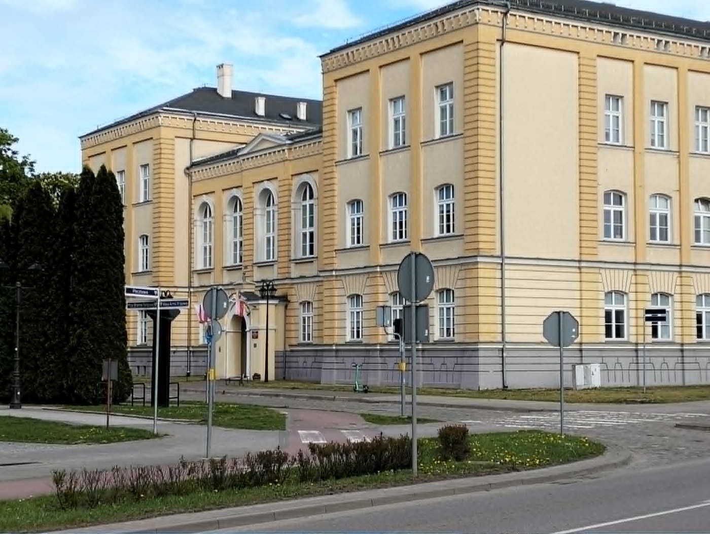 Elbląg, W I LO w UBO zwyciężyła „Strefa rekreacyjno-piknikowa (drewniane stoły i leżanki)”