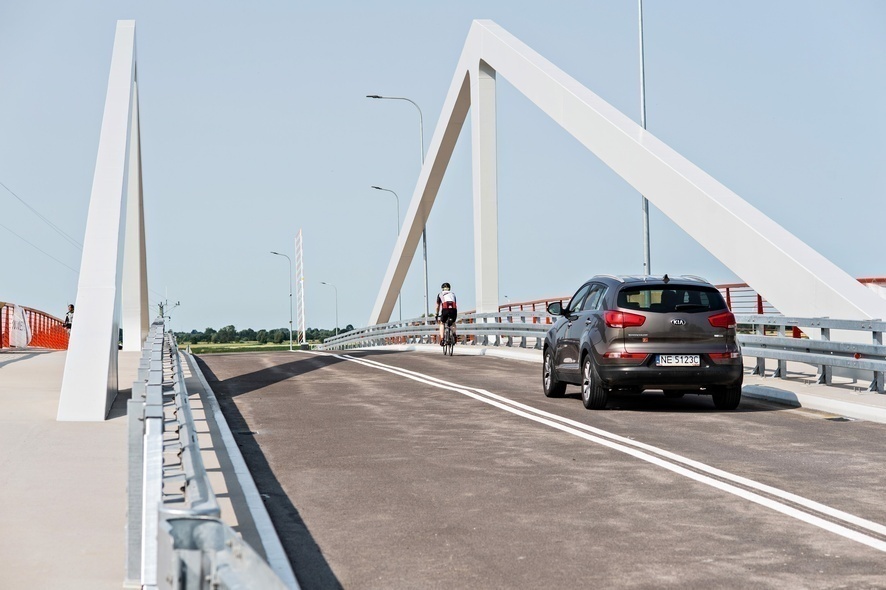 Elbląg, Kto powinien utrzymywać most w Nowakowie? Spór trwa od trzech lat