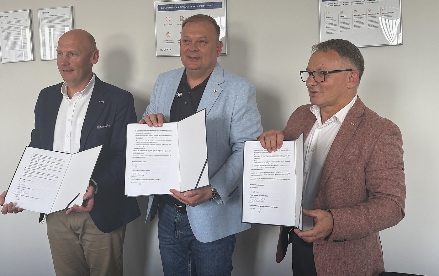Elbląg, Od lewej: Michał Wróblewski, prezes Zarządu Rockfin, Michał Missan prezydent Elbląg, Leszek Wilk, dyrektor ZSM w Elblągu, Elbląg, Od lewej: Michał Wróblewski, prezes Zarządu Rockfin, Michał Missan prezydent Elbląg, Leszek Wilk, dyrektor ZSM w Elblągu,
