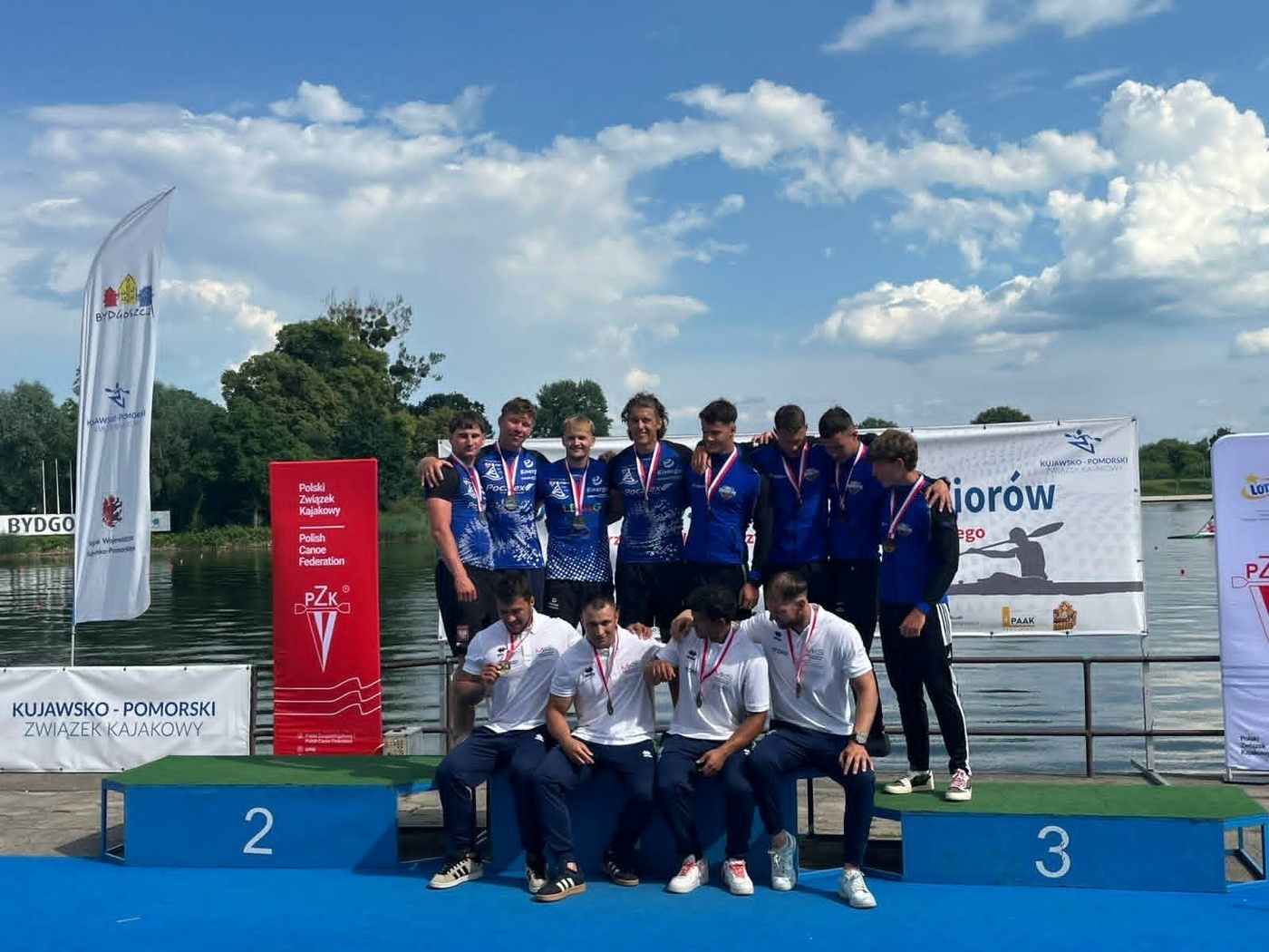 Elbląg, Podium K4 na 500 metrów Osada Silvantu z lewej strony u góry Elbląg, Podium K4 na 500 metrów Osada Silvantu z lewej strony u góry
