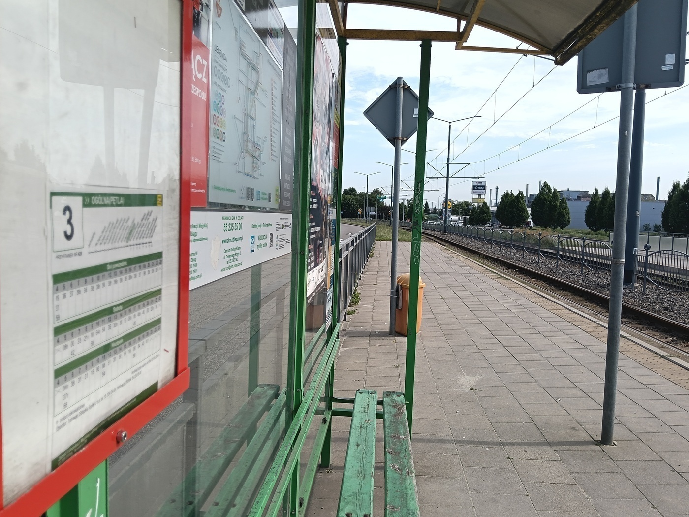 Elbląg, Przystanek tramwajowy przy Browarnej. Od 29 czerwca jeździ tędy tramwajowa Trójka, z reguły raz na godzinę, Elbląg, Przystanek tramwajowy przy Browarnej. Od 29 czerwca jeździ tędy tramwajowa Trójka, z reguły raz na godzinę,