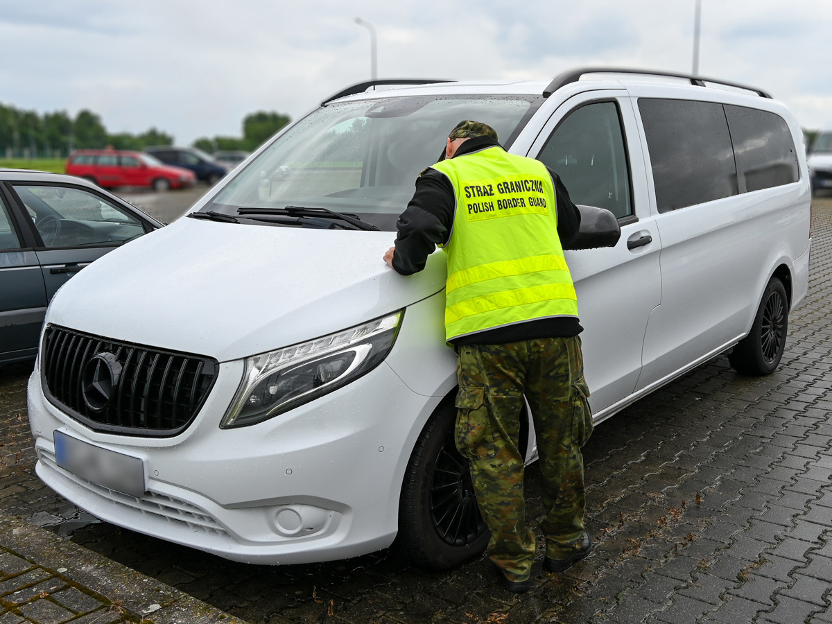 Elbląg, Do Rosji poszukiwanym mercedesem Elbląg, Do Rosji poszukiwanym mercedesem