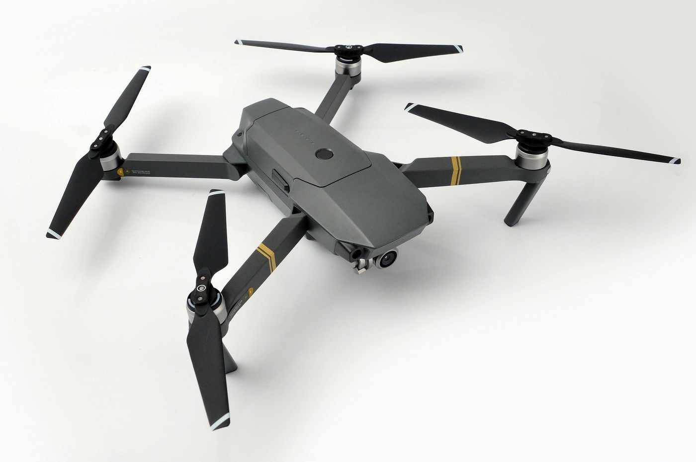 https://pixabay.com/photos/flying-flight-technology-modern-3183780/ https://pixabay.com/photos/flying-flight-technology-modern-3183780/