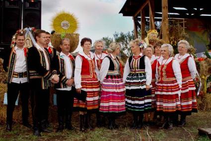 Elbląg, Wśród dożynkowych atrakcji nie zabrakło występów zespołów ludowych Elbląg, Wśród dożynkowych atrakcji nie zabrakło występów zespołów ludowych