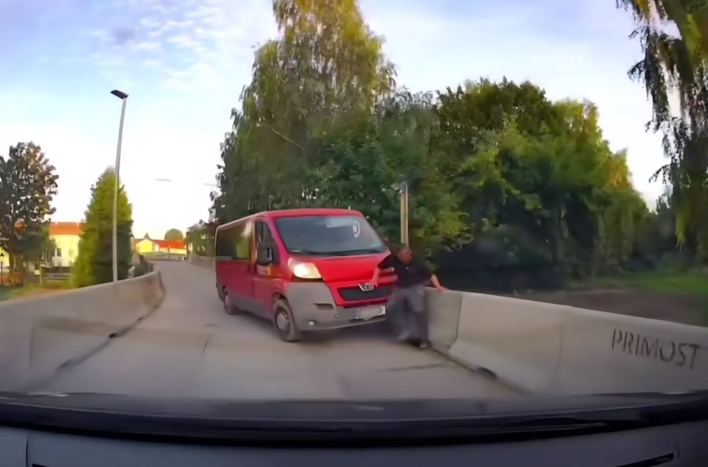Elbląg, Objazdem... pod prąd Elbląg, Objazdem... pod prąd