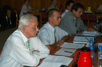Elbląg, Od lewej: skarbnik miasta Zbigniew Pater oraz wiceprezydenci: Marek Gliszczyński i Witold Wróblewski Elbląg, Od lewej: skarbnik miasta Zbigniew Pater oraz wiceprezydenci: Marek Gliszczyński i Witold Wróblewski