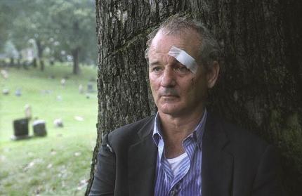 Elbląg, Kadr z filmu „Broken flowers”. Elbląg, Kadr z filmu „Broken flowers”.