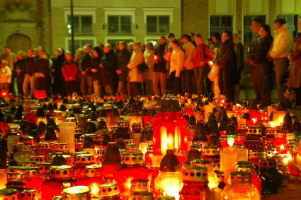 Elbląg, Rok temu przed pomnikiem Jana Pawła II Elbląg, Rok temu przed pomnikiem Jana Pawła II