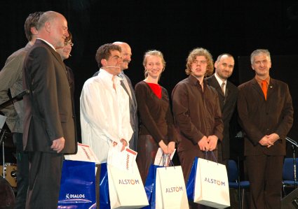 Elbląg, Trzeci z prawej Kamil Zawarski, obok Elżbieta Cyrulewska Elbląg, Trzeci z prawej Kamil Zawarski, obok Elżbieta Cyrulewska