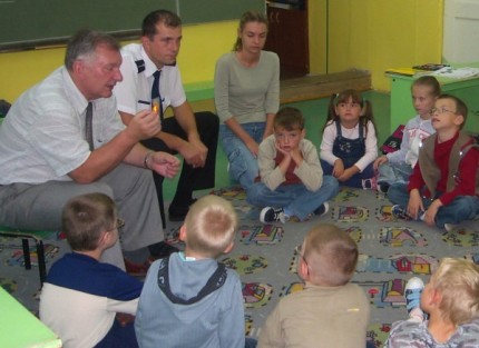Elbląg, Policjant w szkole Elbląg, Policjant w szkole
