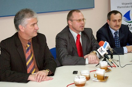 Elbląg, Konferencja prasowa w Światowidzie. Od lewej: Antoni Czyżyk, Jacek Protas i Paweł Jankowski