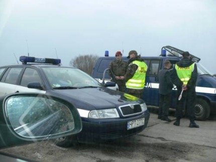 Elbląg, Kontrolują i sprzątają