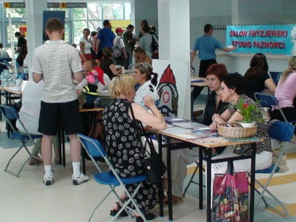 Elbląg, Ponad tysiąc ofert pracy