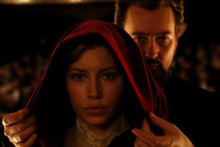Elbląg, Kadr z filmu „Iluzjonista”. Elbląg, Kadr z filmu „Iluzjonista”.