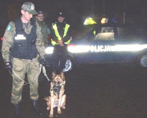 Elbląg, W sobotniej akcji brał udział pies Straży Granicznej wyszkolony do wykrywania narkotyków
