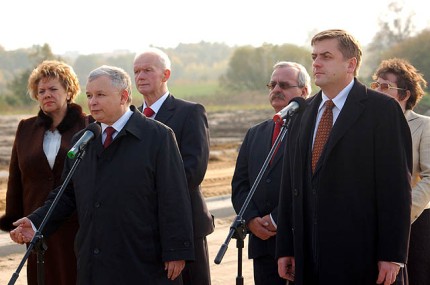 Elbląg, Na pierwszym planie Jarosław Kaczyński i Mirosław Barszcz Elbląg, Na pierwszym planie Jarosław Kaczyński i Mirosław Barszcz