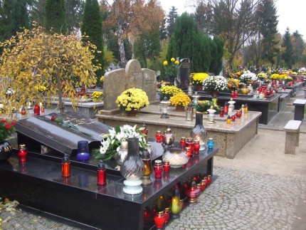 Elbląg, PZM w ZZM, by administrować cmentarzami