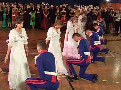 Elbląg, Polonez w III LO Elbląg, Polonez w III LO