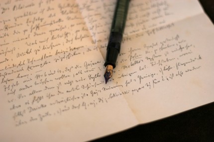 Elbląg, do pisania wierszy najodpowiedniejsze wydają się pióro i papier... Elbląg, do pisania wierszy najodpowiedniejsze wydają się pióro i papier...