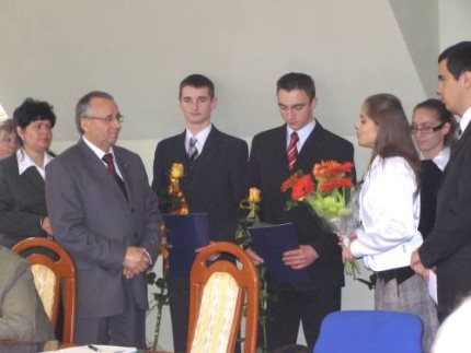 Elbląg, Stypendia zdolnym uczniom wręczył starosta elbląski Sławomir Jezierski Elbląg, Stypendia zdolnym uczniom wręczył starosta elbląski Sławomir Jezierski