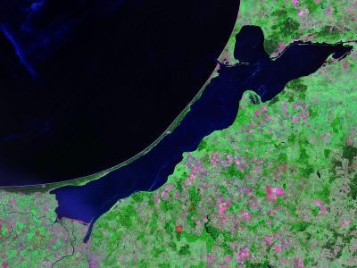 Elbląg, Zalew Wiślany i Mierzeja Wiślana - zdjęcie satelitarne Landsat Elbląg, Zalew Wiślany i Mierzeja Wiślana - zdjęcie satelitarne Landsat