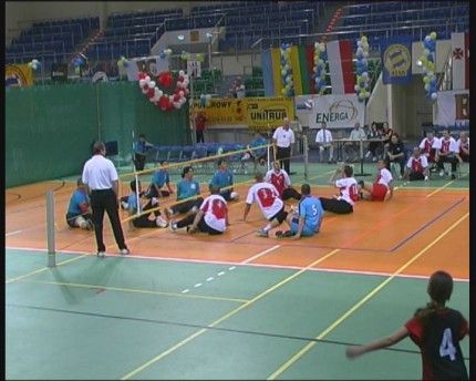 Elbląg, Biało-czerwoni w meczu z Kazachstanem w X Elbląg Cup w siatkówce na siedząco. Elbląg, Biało-czerwoni w meczu z Kazachstanem w X Elbląg Cup w siatkówce na siedząco.