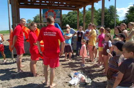 Elbląg, Pierwsze spotkanie odbyło się dziś (8 lipca) na plaży w Tolkmicku