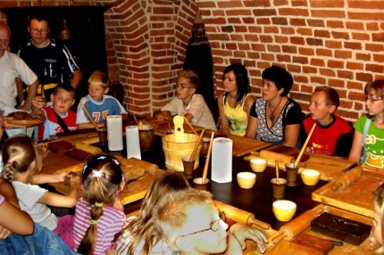 Elbląg, Elbląskie dzieciaki same wypiekały pyszne pierniczki zgodnie ze średniowiecznymi przepisami