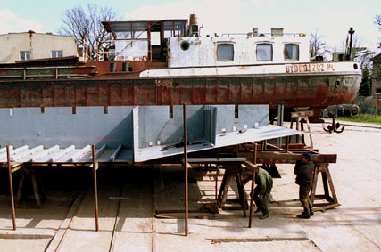 Elbląg, Ratunek dla stoczni