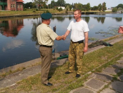 Elbląg, Wędkujący żołnierze
