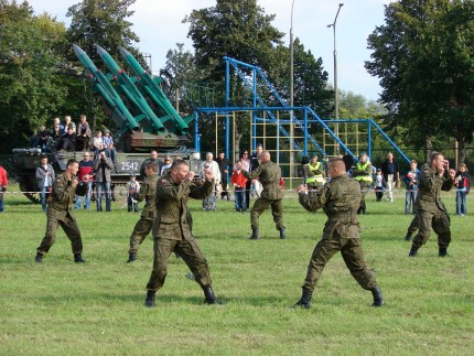 Elbląg, Elblążanie chętnie uczestniczą w imprezach organizowanych przez swoich żołnierzy Elbląg, Elblążanie chętnie uczestniczą w imprezach organizowanych przez swoich żołnierzy