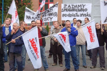 Elbląg, 18 września przed bramą Logstoru odbyła się pikieta strajkujących pracowników oraz ich kolegów związkowców "S" z innych elbląskich zakładów pracy
