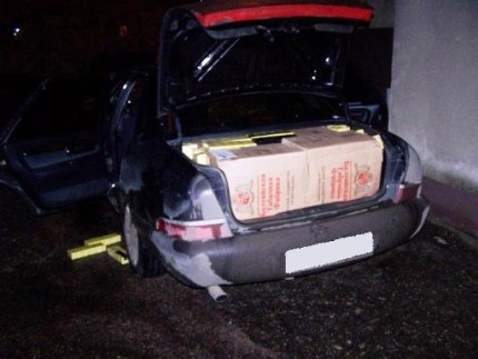 Elbląg, W fordzie policjanci znaleźli 8 500 paczek papierosów pochodzących z przemytu