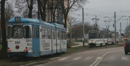 Elbląg, Tramwaje czekają na odblokowanie torowiska.