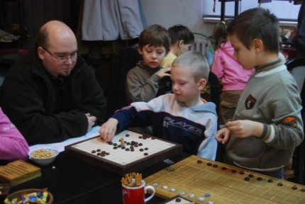 Elbląg, Na zdjęciu autor projektu, Piotr Adamczyk wraz z uczestnikami zajęć.