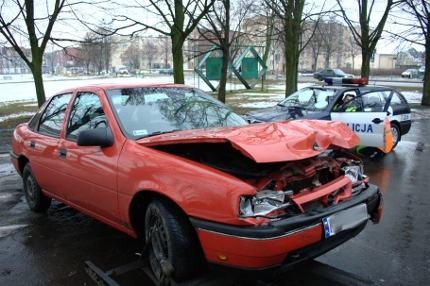 Elbląg, Tu opel już na parkingu przy ul. Mickiewicza